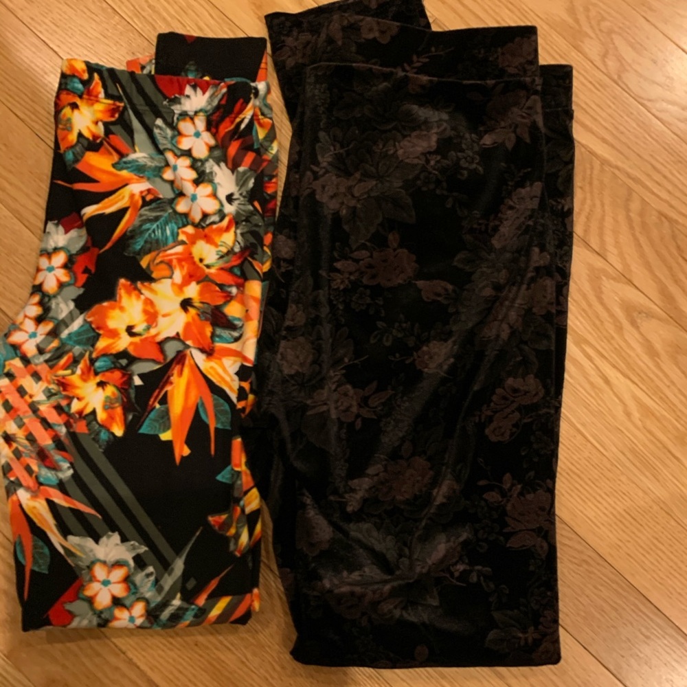 Women’s leggings size small and medium
